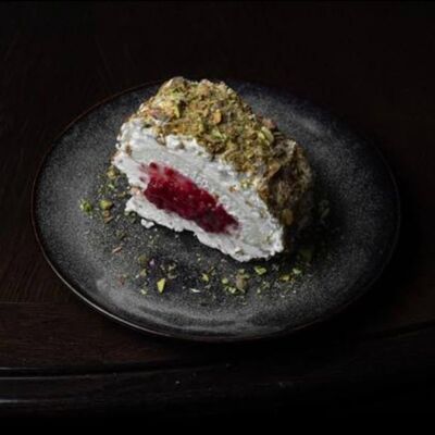 Фисташковый рулетв Ели Сацебели по цене 820 ₽