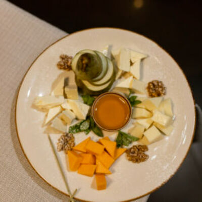 Сырное плато в Хинкали по цене 22 р.