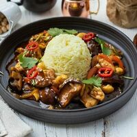 Тайский рис с курицей и орешками кешью в Табаско