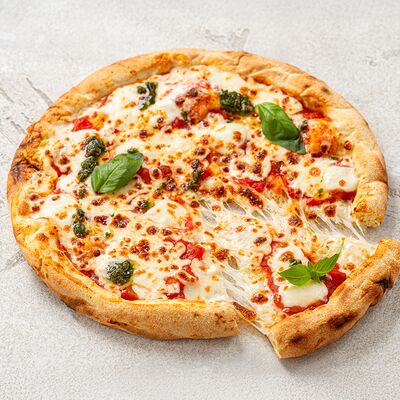 Пицца Маргарита в Eazzy Pizza по цене 490 ₽