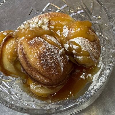 Орешки со сгущёнкойв СтругановЪ по цене 350 ₽