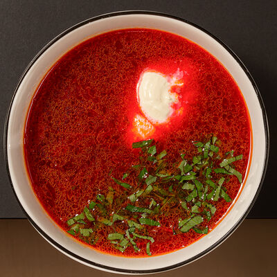 Борщ красный в ЧЕТЫРЕ СЫНА по цене 550 ₽