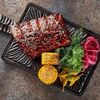 Свиные ребра барбекю с кукурузой гриль в Бари Галуст ресторан по цене 1090