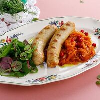 Колбаски куриные с тушеной квашеной капустой в Катюша Katyusha