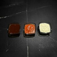 3 соуса в Red Rocket Bar