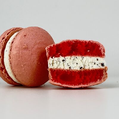  Макарон Пломбир с шоколадной крошкой в Просто Азия x Десертория по цене 180 ₽