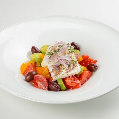 Салат Алла Грека в Bistrot по цене 1400 ₽