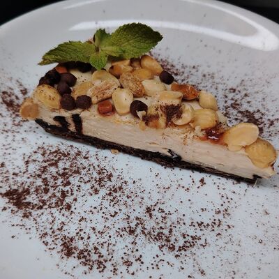 Чизкейк карамель с арахисом в Буфет по цене 299 ₽