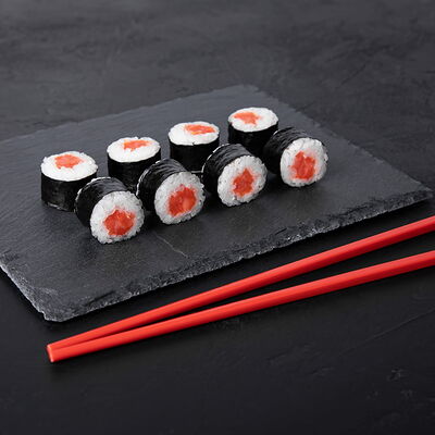 Ролл с подкопчённым лососем в Sushiman по цене 429 ₽