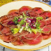 Карпаччо из говядины в Луиджи & Тосё