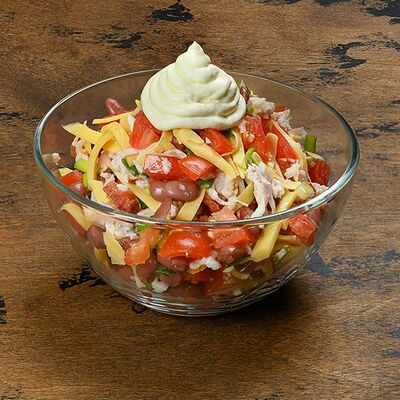Салат с копченой курицей и фасолью в YES PIZZA по цене 229 ₽