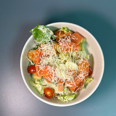 Цезарь с форелью в Парнас по цене 690 ₽