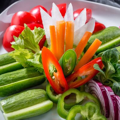 Овощная нарезка в Огонь и Мясо по цене 430 ₽