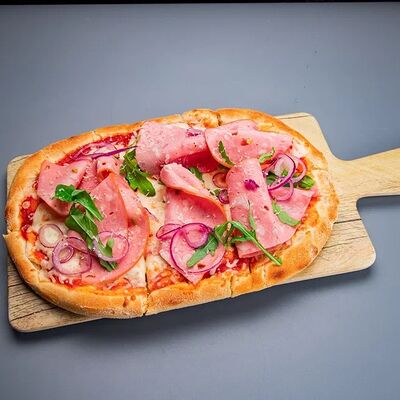 Пицца Римская с мортаделлой в Лаврушка по цене 760 ₽