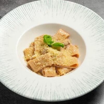 Каламаретти с томленой говядиной в Everest Sochi по цене 1030 ₽