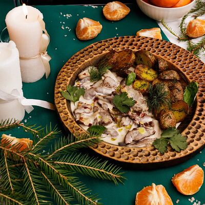 Бефстроганов с говядиной и бейби картофелемв Hookah time по цене 829 ₽