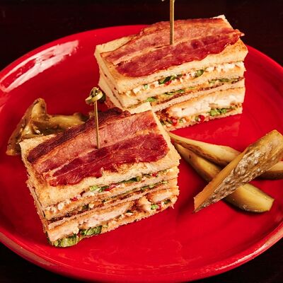 Клаб-сэндвич в Lions Head по цене 790 ₽