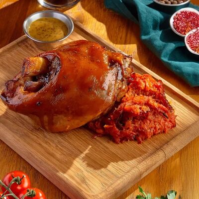 Свиная рулька с бигусом в BBQ Beer Restaurant по цене 2440 ₽