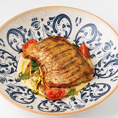 Судак с овощами и сливочным соусом в Альбатрос по цене 720 ₽