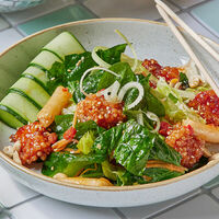 Салат с хрустящей курицей в Шикари