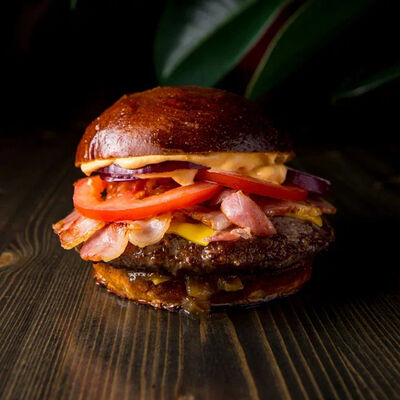 Бургер Американец в Happy burger day по цене 830 ₽