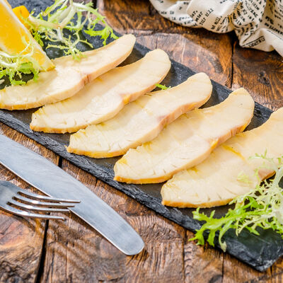 Осетрина горячего копчения в Роял Палас по цене 900 ₽