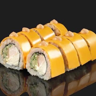 Сырный ролл с курицей в Sushi Kama по цене 470 ₽