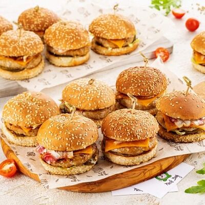 Мини-бургер Бенедикт в Freshday по цене 1750 ₽