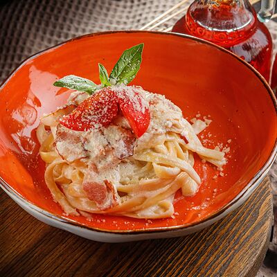 Феттучини Карбонара в Досытаевский по цене 450 ₽