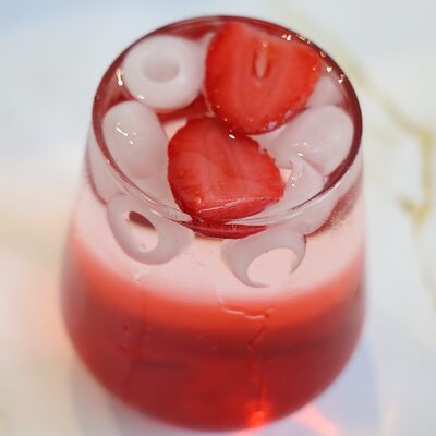 Клубничный мохито в Миндаль Coffee & Food по цене 249 ₽