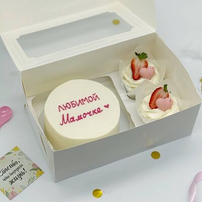 Бенто-торт и капкейки Любимой мамочке (набор) в Cosmo Сakery по цене 3990 ₽