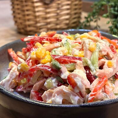 Салат с ветчиной 500 гр в LEMONADE по цене 359 ₽