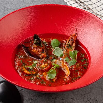 Томатный суп с морепродуктами в Пепе Неро по цене 900 ₽