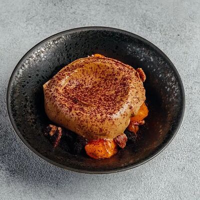 Сметанник с хурмой в Горыныч по цене 750 ₽