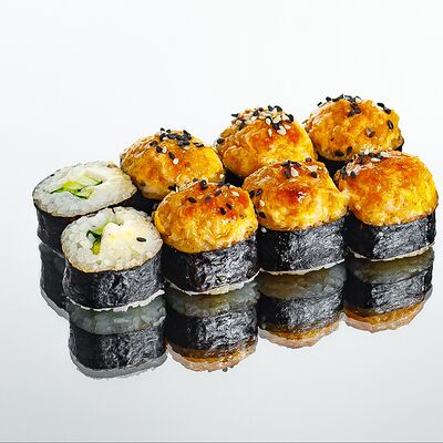 Запеченный ролл с снежным крабом в Rolls Bar по цене 483 ₽