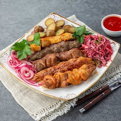 Ассорти из шашлыков в Или по цене 750 ₽