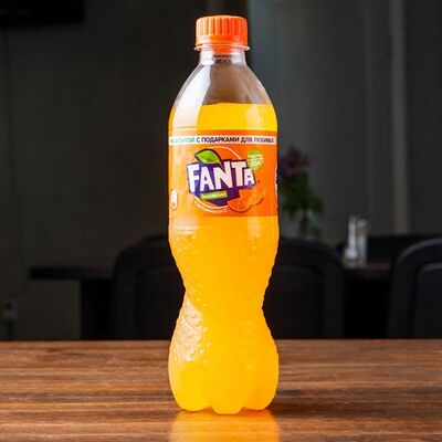 Вода газированная Fanta пл/бут 0,5л в Пиццерони маркет по цене 150 ₽