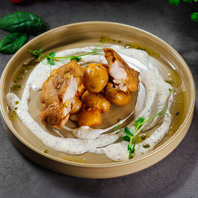 Куриное бедро гриль со сливочно-горчичным соусом в Inyan по цене 625 ₽