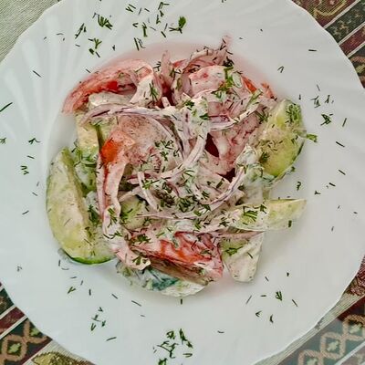 Овощной салат со сметаной в Символ вкуса по цене 520 ₽