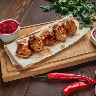 Шашлык из курицы в Инжир по цене 480 ₽