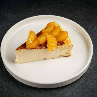 Чизкейк Сан-Себастьян с мандаринами в Tehnikum по цене 690 ₽