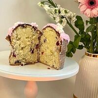 Дрожжевой кулич с цукатами и заварным кремом внутри в Кондитерская Cakesmile