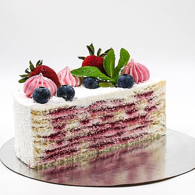 Торт Молочная девочка в Ваниль по цене 350 ₽