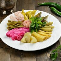Ассорти солений в Долма
