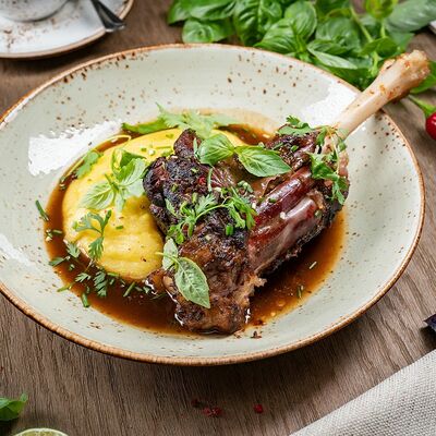 Рулька баранья в Blackberry по цене 900 ₽