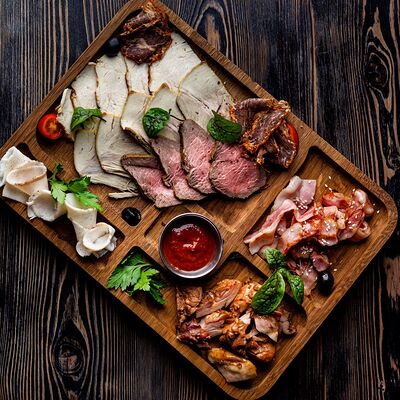 Сет мясная тарелка в The Kabak по цене 2330 ₽