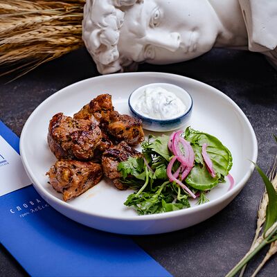 Сувлаки из свининыв KEFI greek kitchen по цене 950 ₽
