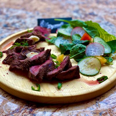 Стейк из говядины с миксом из овощей в Дуэты по цене 1150 ₽