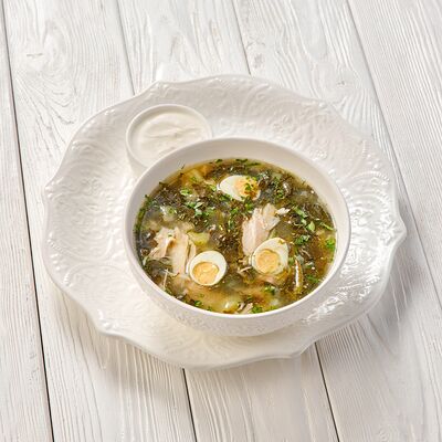 Зеленый суп с травами в Пармезан по цене 398 ₽