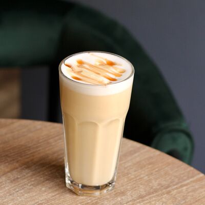 Латте Сибирский кедр в Локация кофе по цене 420 ₽